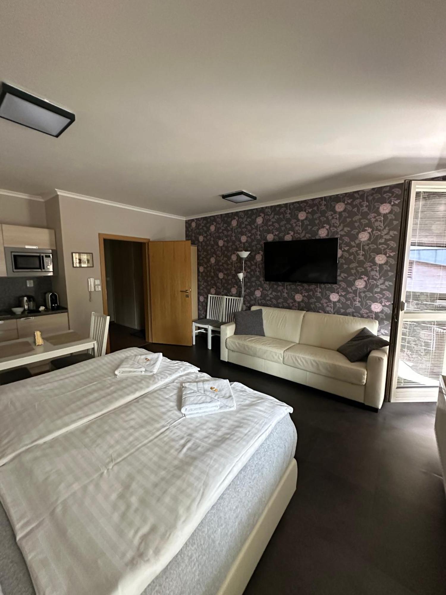 Harrachov Resident Apartments "Terrace & Chill" - High Speed Wifi, Smart Tv, Netflix, Disney Plus Extérieur photo