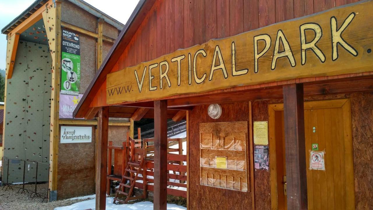 Harrachov Resident Apartments "Terrace & Chill" - High Speed Wifi, Smart Tv, Netflix, Disney Plus Extérieur photo